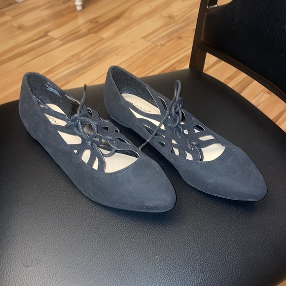 NICOLE flats - Picture 6 of 8